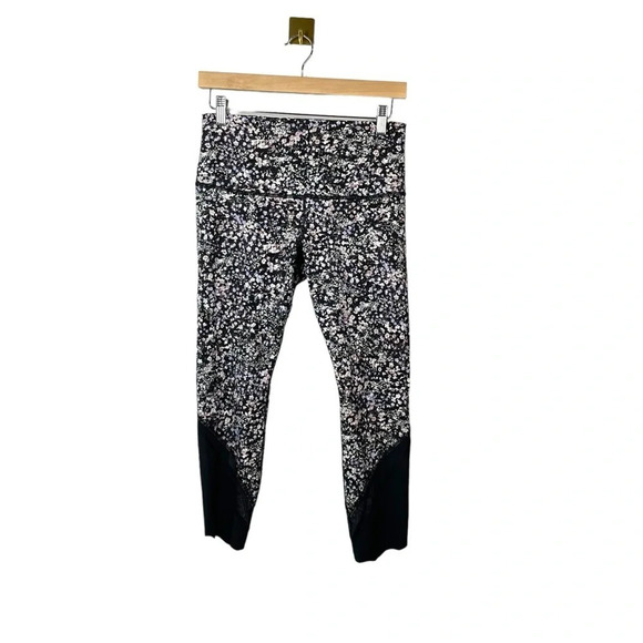 Lululemon Wunder Under Crop II Roll Down Scallop Luxtreme in Floral Spritz Multi - Picture 8 of 15